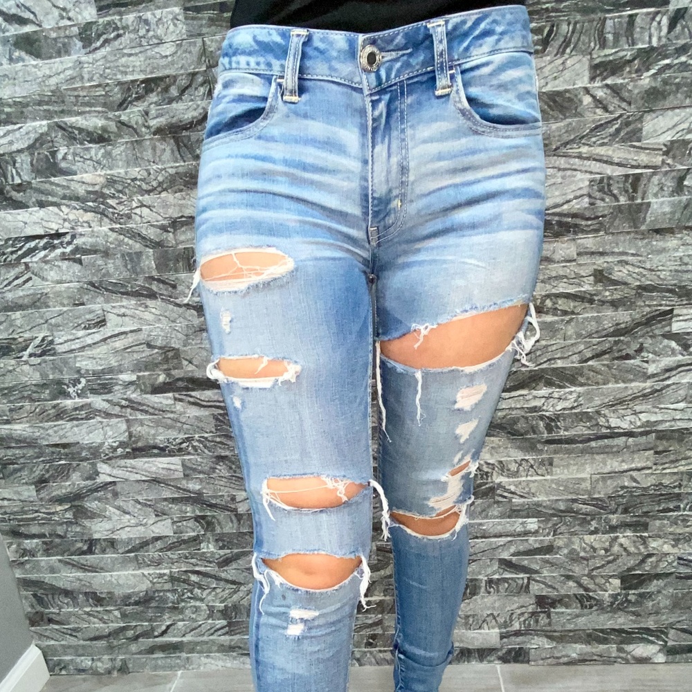 Distressed Skinny Jeans